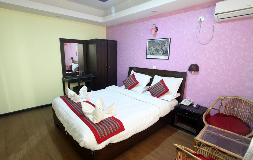 Oyo 153 Aster Hotel Nepal Katmandou Extérieur photo