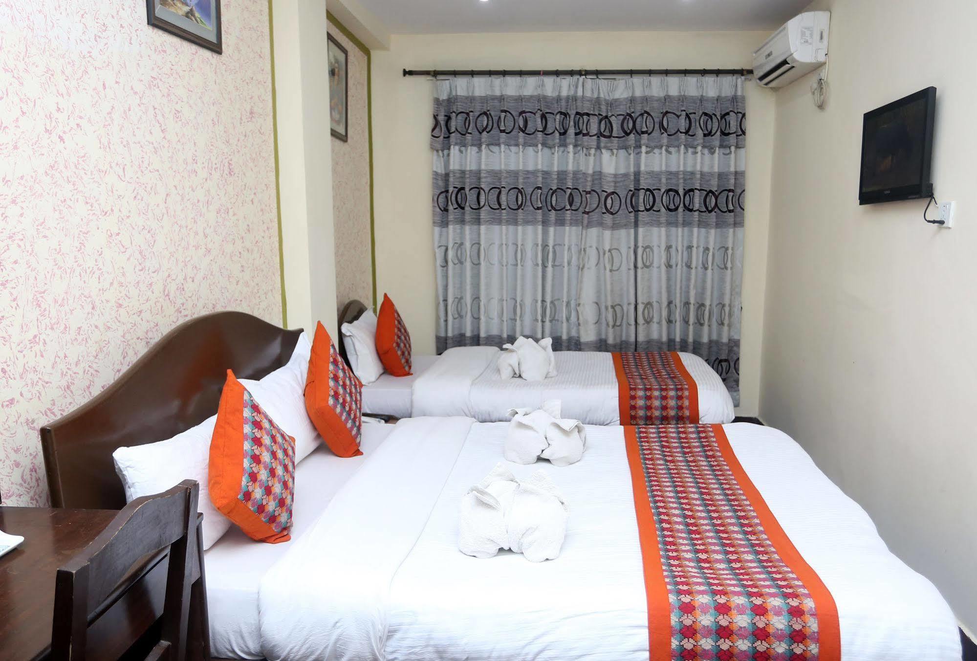Oyo 153 Aster Hotel Nepal Katmandou Extérieur photo