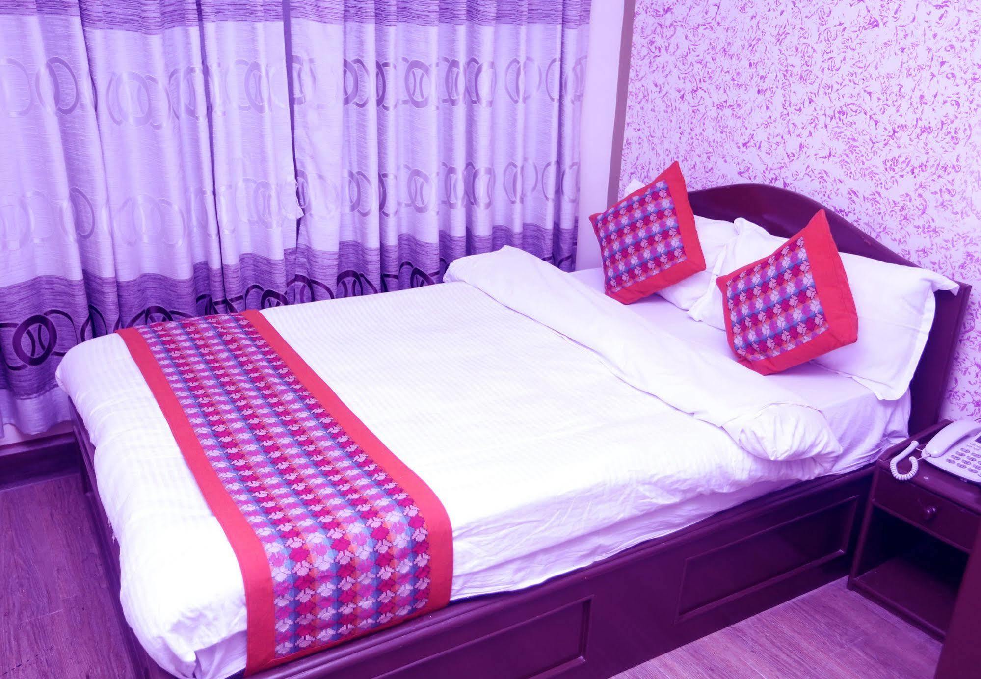 Oyo 153 Aster Hotel Nepal Katmandou Extérieur photo