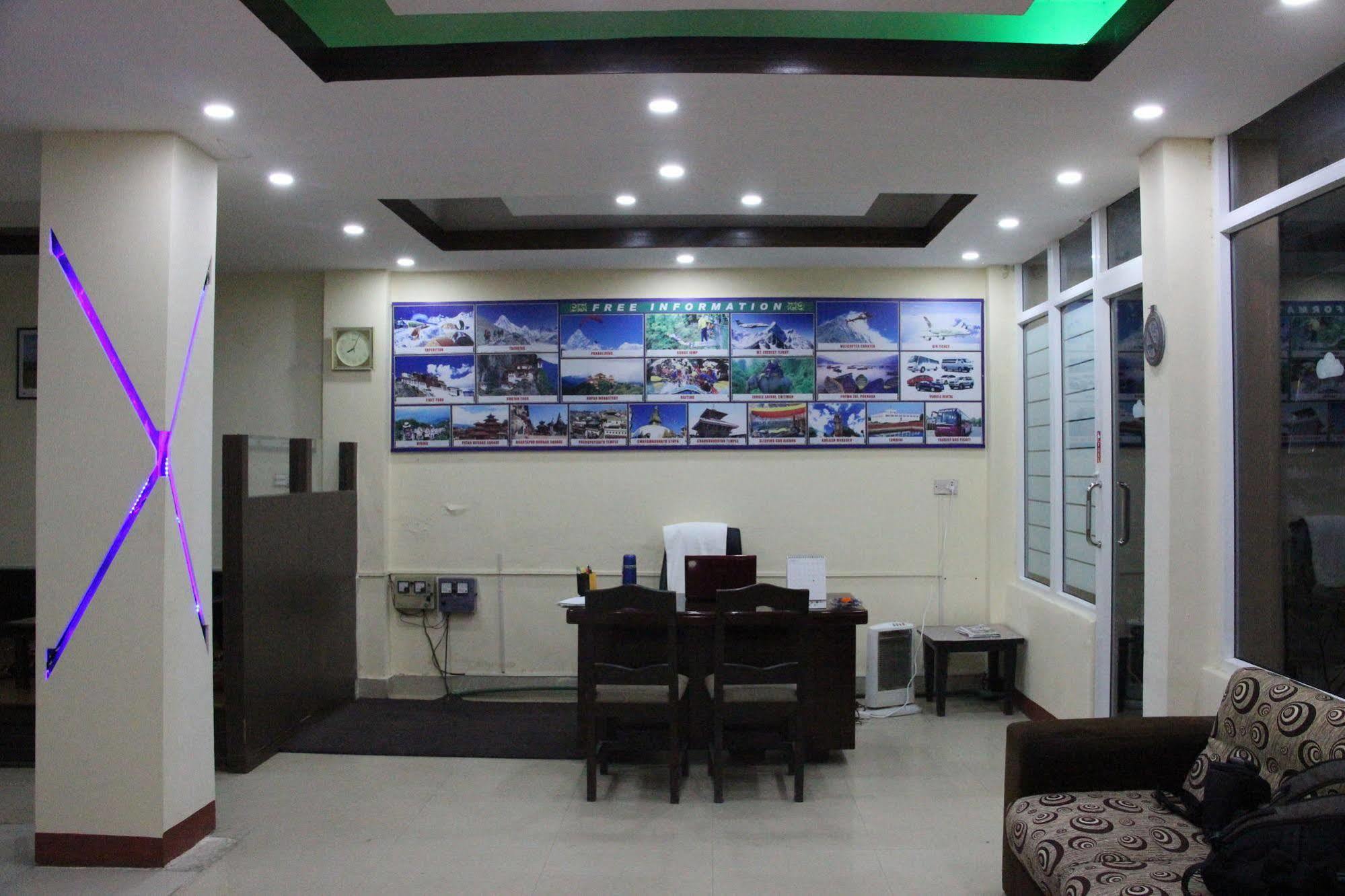 Oyo 153 Aster Hotel Nepal Katmandou Extérieur photo