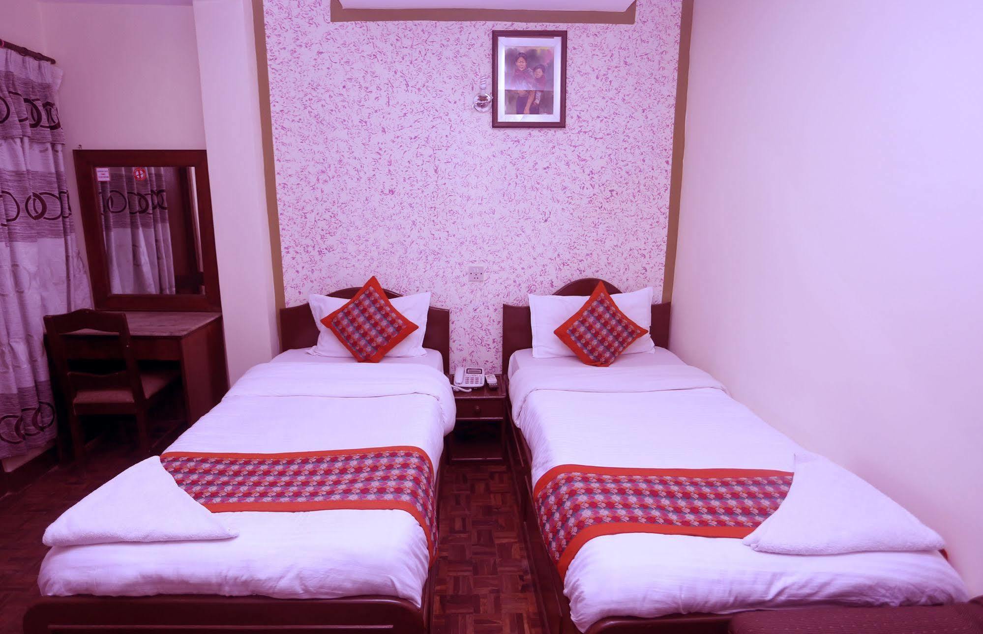 Oyo 153 Aster Hotel Nepal Katmandou Extérieur photo